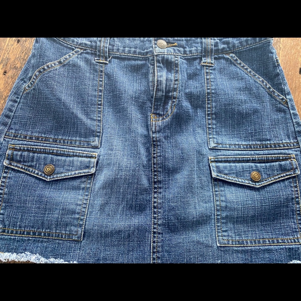 Yada Yada Denim Skirt, Size 9 - Picture 4 of 8